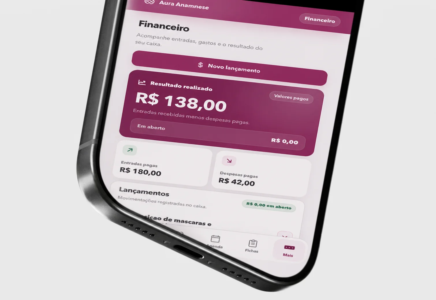 Close de um celular exibindo o controle financeiro do Aura Anamnese